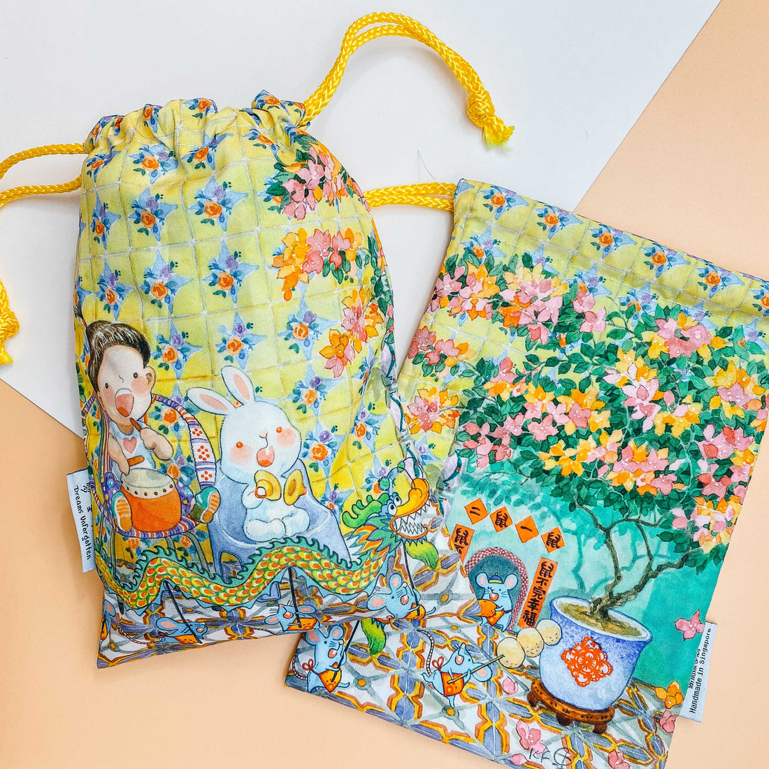 Ah Guo Reversible Drawstring Pouch