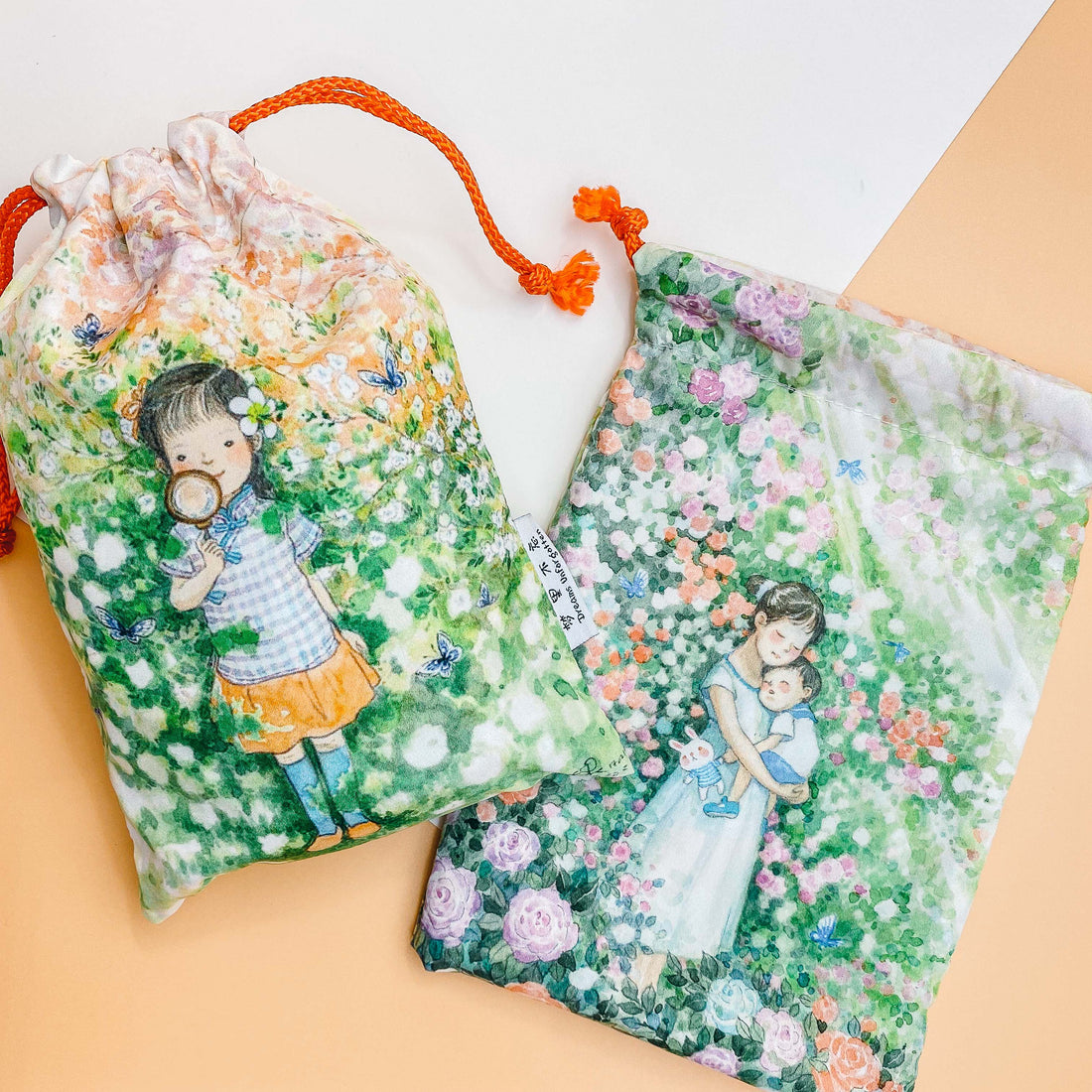 Ah Guo Reversible Drawstring Pouch