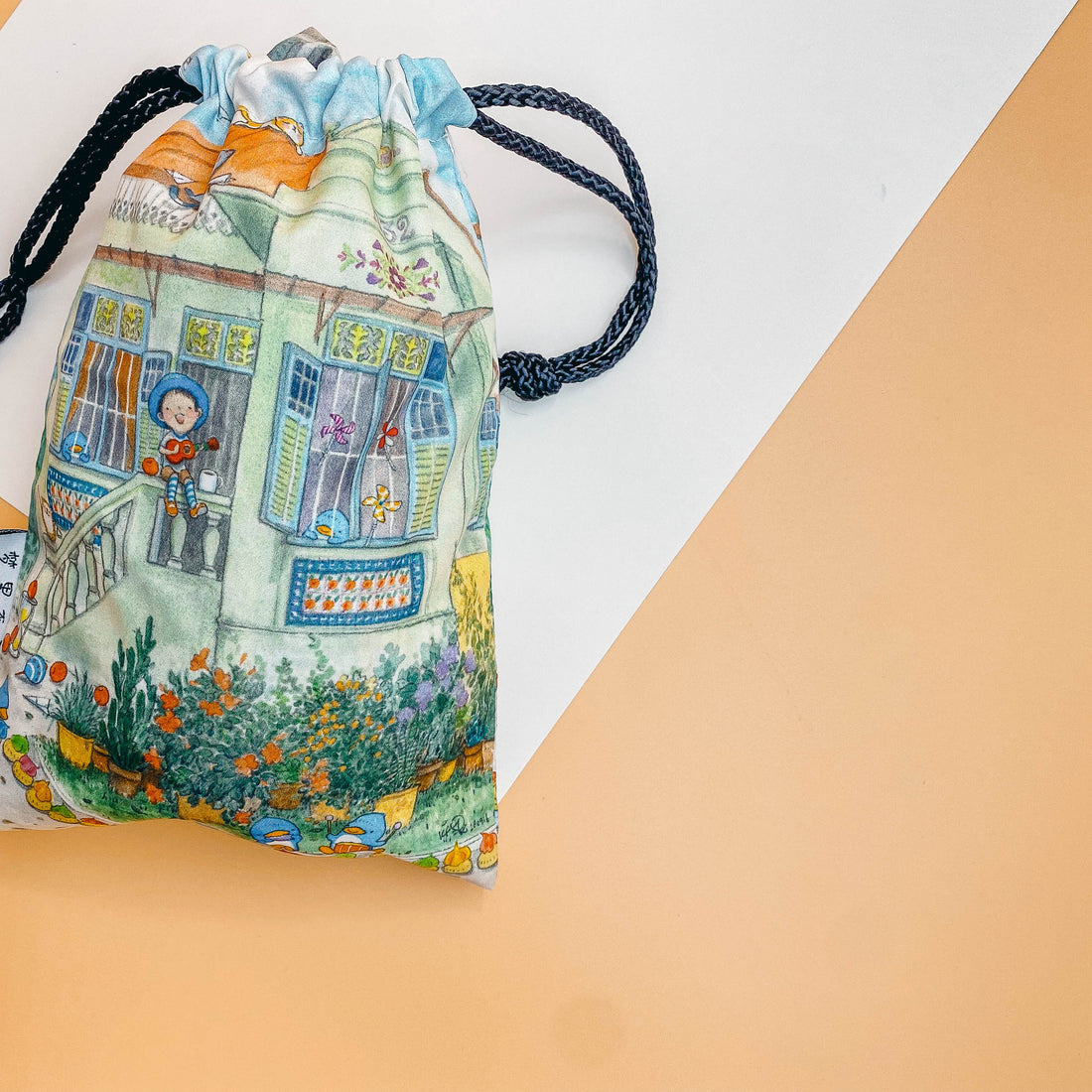 Ah Guo Reversible Drawstring Pouch