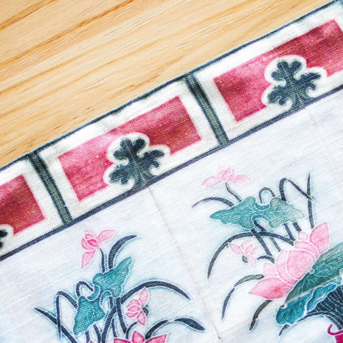 Peranakan Tile Table Runners